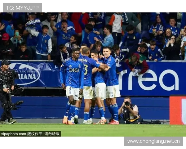 莱万关键进球助巴萨逆转 加西亚破门客场3比1击退奥维耶多 莱万关键进球助巴萨逆转 加西亚破门客场3比1击退奥维耶多