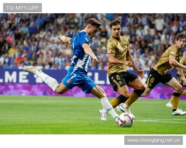 西班牙人客场领先皇家社会 米拉破门普阿多点射打破僵局